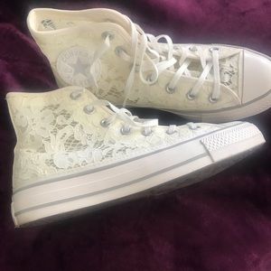 Converse Lace Chucks